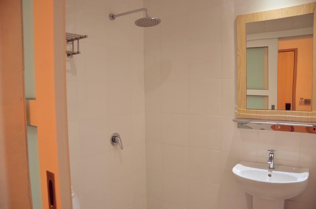 Hotel Jeti Tg Gemok Padang Endau Ngoại thất bức ảnh